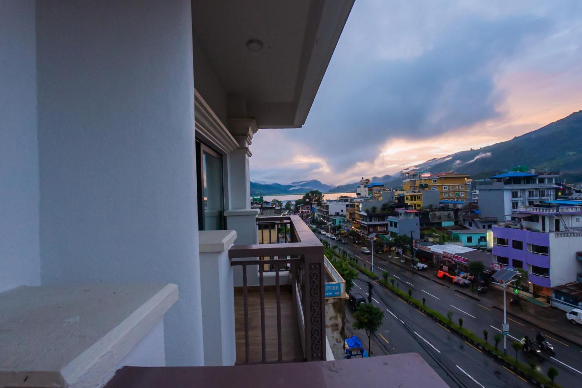 Hotel Fewa Trip Pokhara Luaran gambar